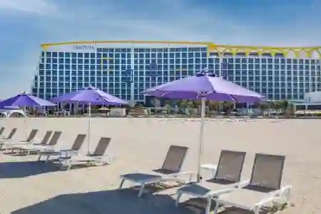 Centara Mirage Beach Resort 2